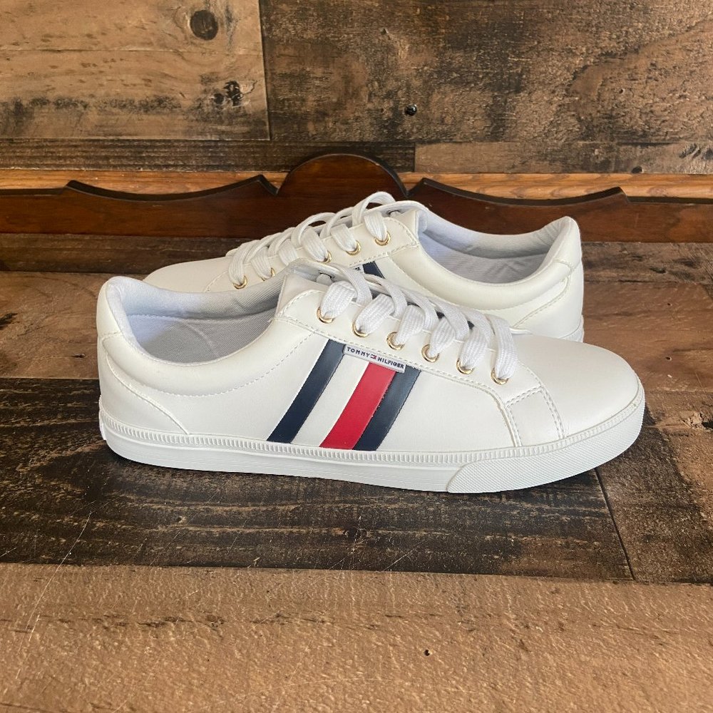 Tommy Hilfiger Twlightz White Lace Up Fashion Sneakers Shoes 10M Woman's